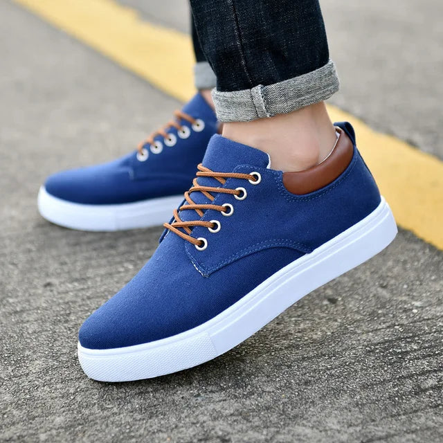 Herresneakers i stilren design 6