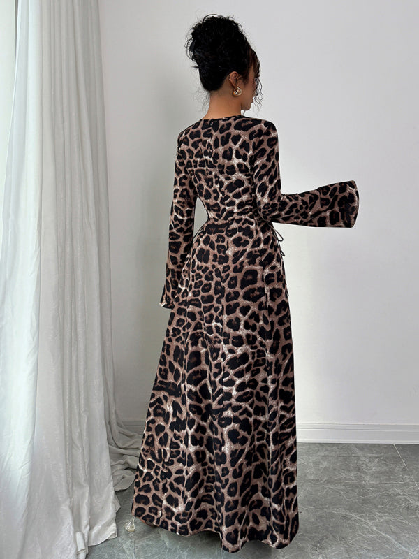 Kjole med langermet og leopardmønster 3