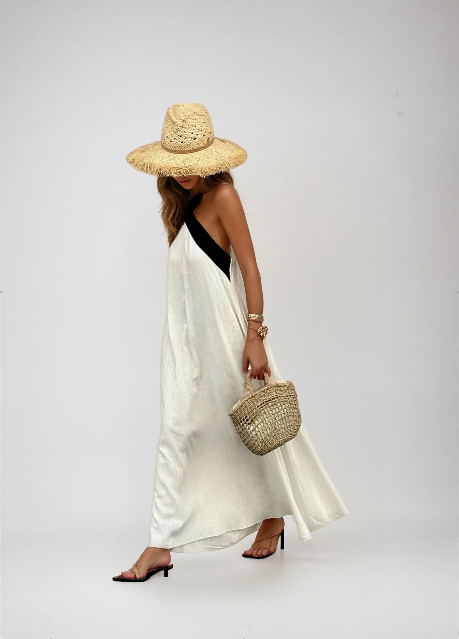 Kvinne Lang Kjole Med Krysset Utringning 2