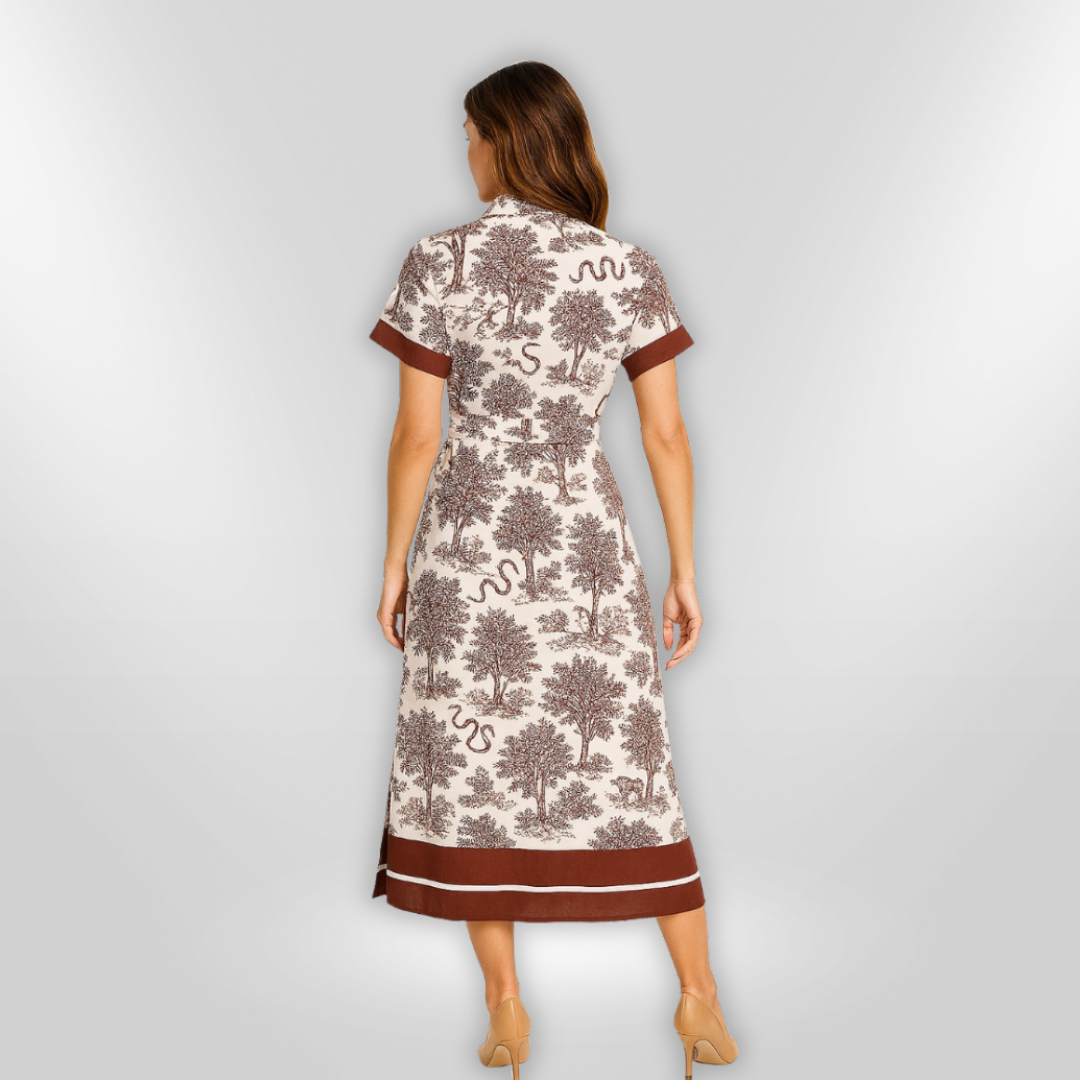 Kvinne Robe Med Naturinspirert Trykk 2