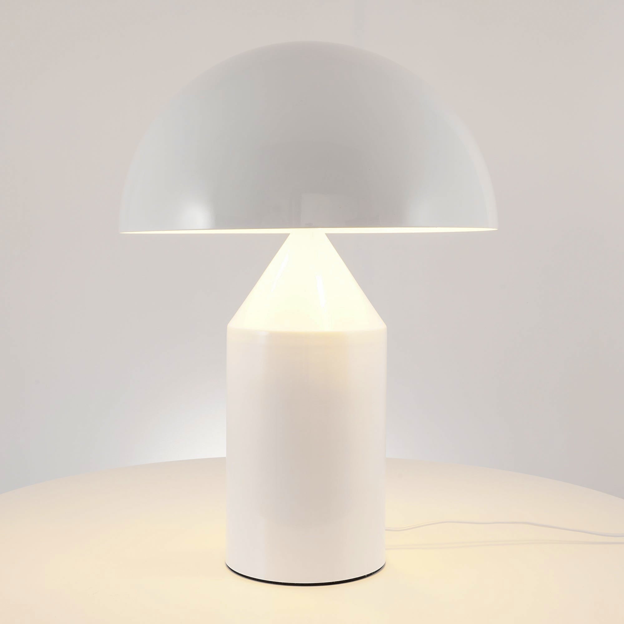 Minimalistisk Bordlampe med Geometrisk Design til Stue og Soverom 3