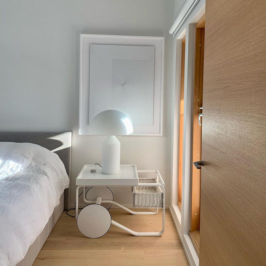 Minimalistisk Bordlampe med Geometrisk Design til Stue og Soverom 9