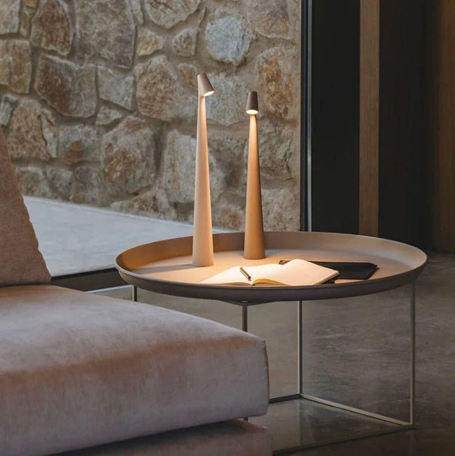 Minimalistisk Skrivebordslampe LED med Berøringsfunksjon og Trådløs Design 3