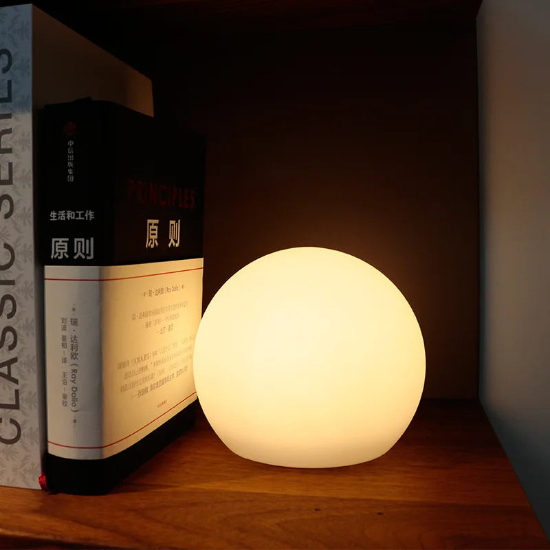 Oppladbar Bordlampe med Dynamisk Fargeendring til Stue og Soverom 0