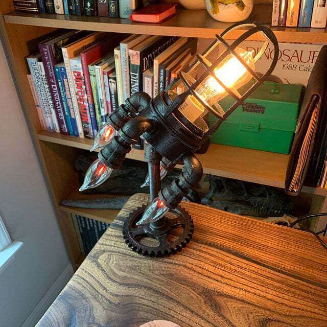 Steampunk rakettlampe