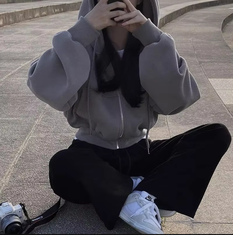 Oversized Crop Top-hettegenser for kvinner