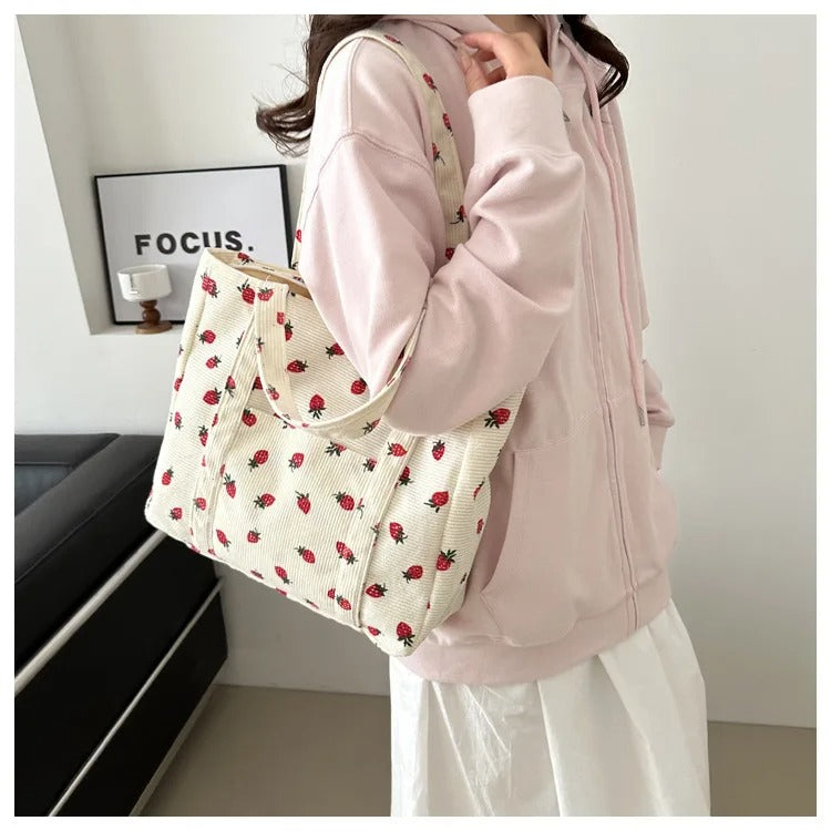 Skulderveske med jordbærtrykk i kordfløyel for kvinner