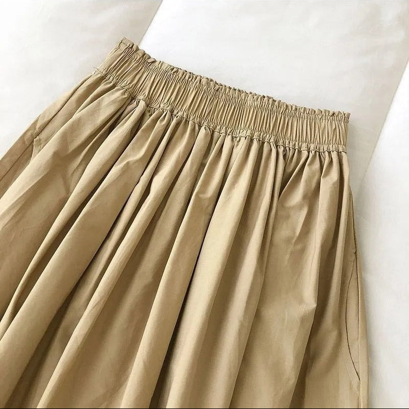 Midiskjørt med plisserte A-linjer for dame