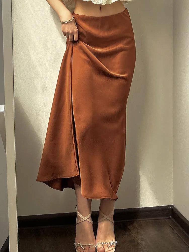 Skjørt i delt sateng for kvinner