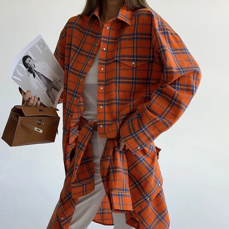 Oversized langermet rutete skjorte for kvinner