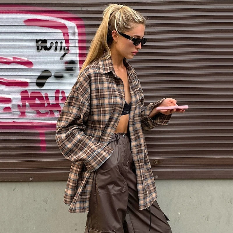 Vintage rutete langermet bluse for dame