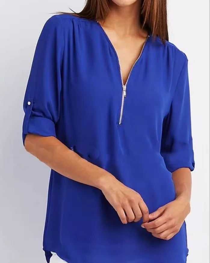 Chiffonbluse med dyp V-hals for kvinner