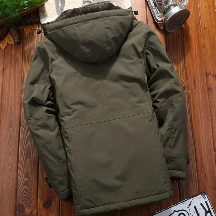 Jakke med flere lommer i stor størrelse for menn