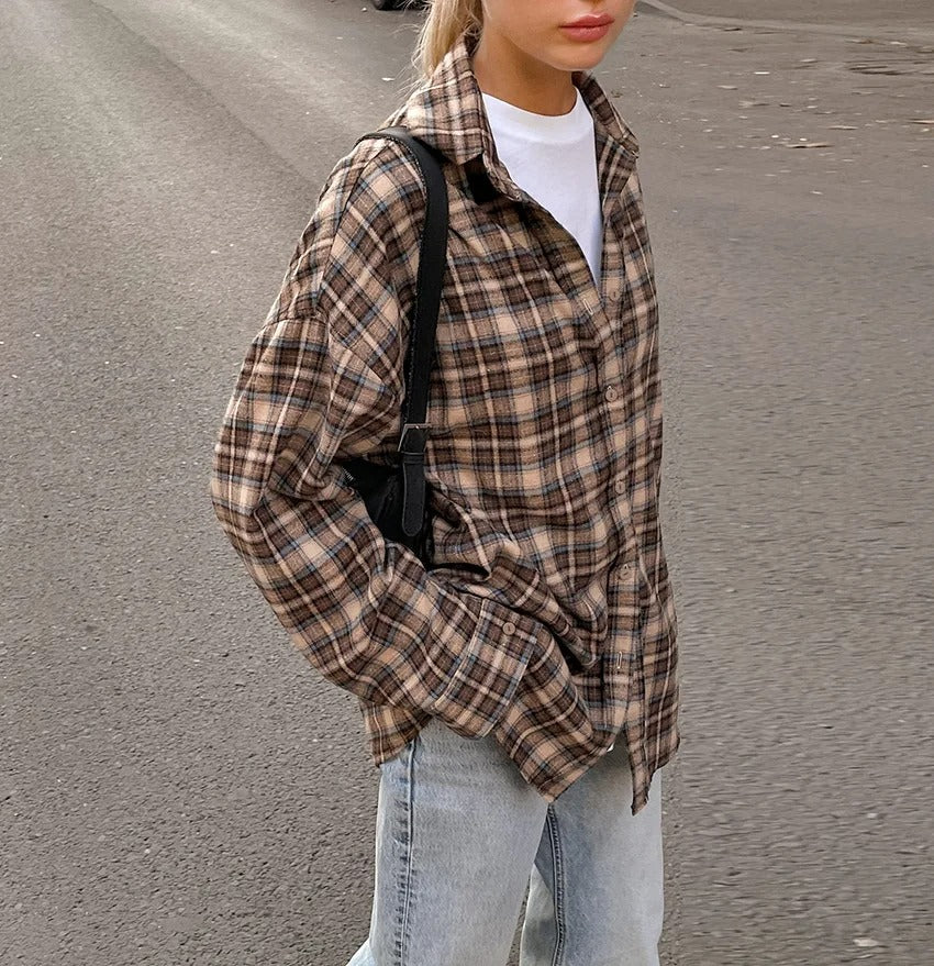 Vintage rutete langermet bluse for dame