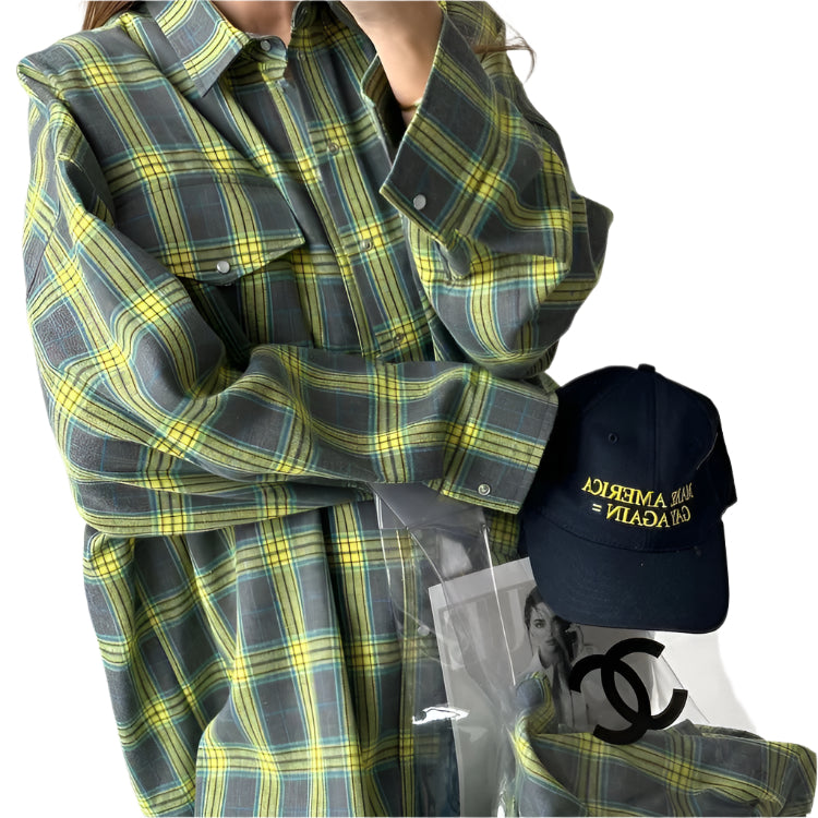 Oversized langermet rutete skjorte for kvinner