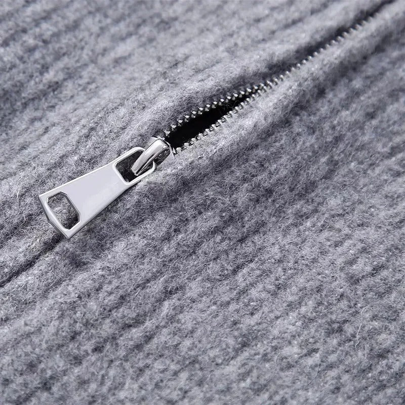 Strikket genser med glidelås for dame