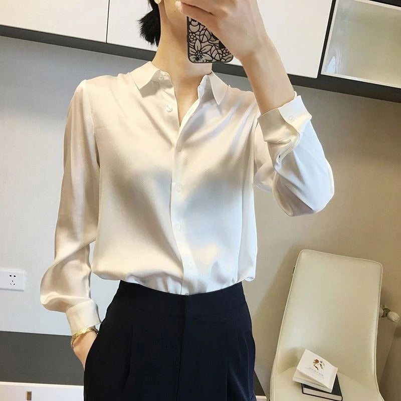 Silkebluse for kvinner