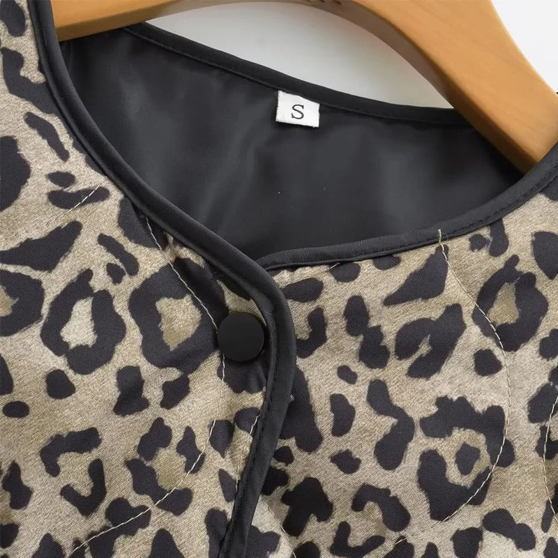 Polstret leopardjakke for dame