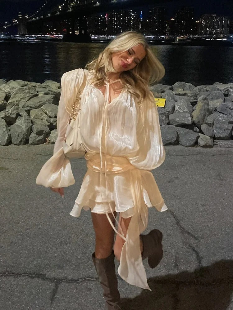 Blouse-kjole med snøring for kvinner