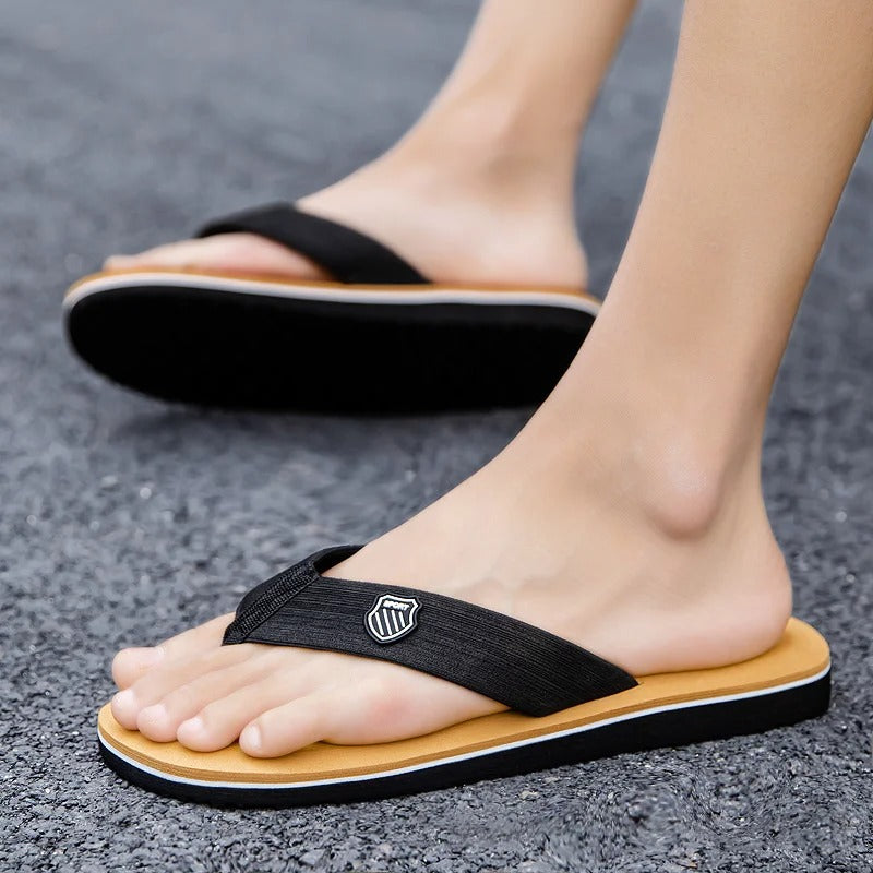 Sklisikre strandflipflops for menn