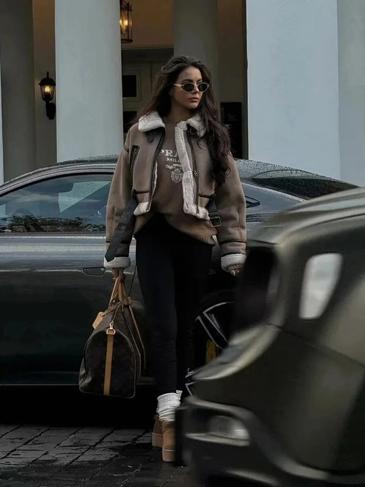 Lapeljakke i skinn for kvinner