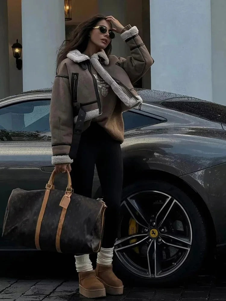 Lapeljakke i skinn for kvinner