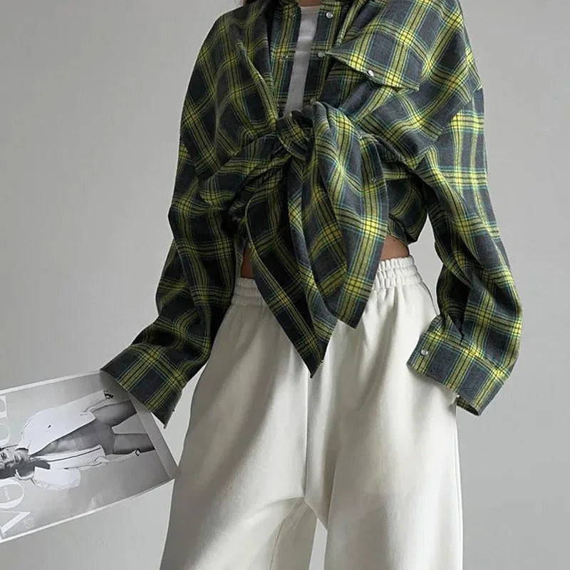 Oversized langermet rutete skjorte for kvinner
