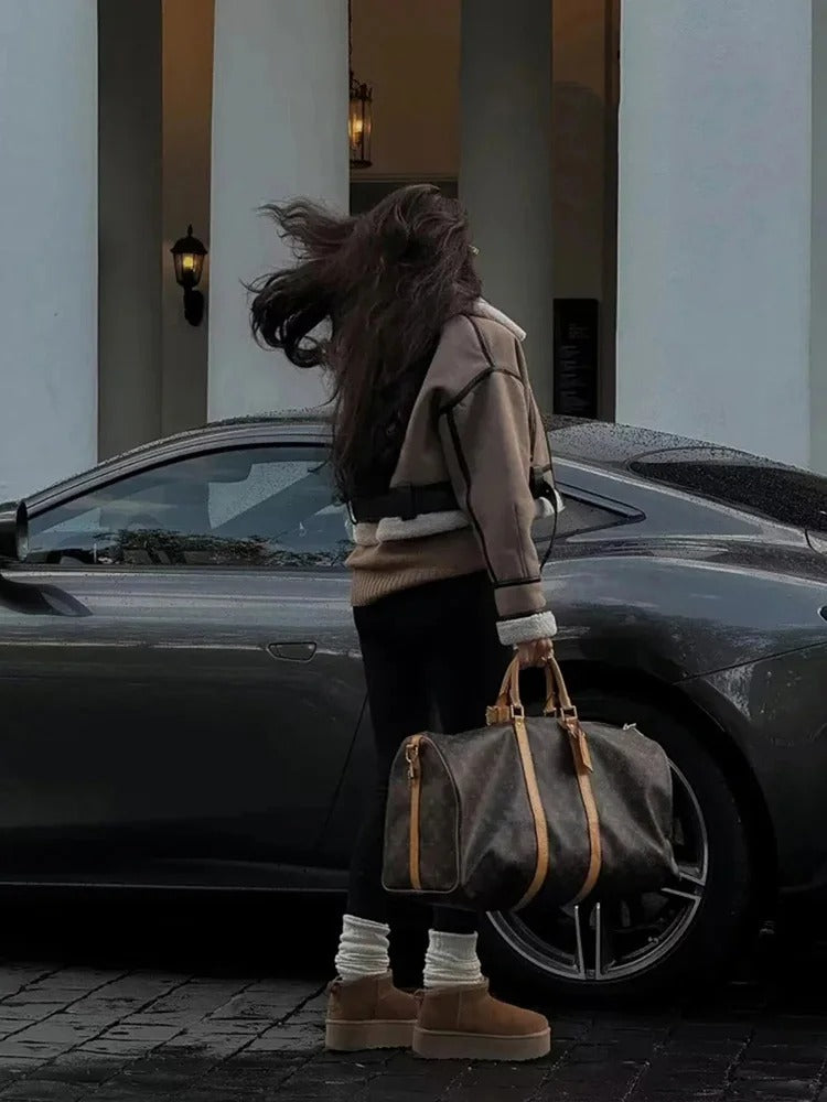 Lapeljakke i skinn for kvinner