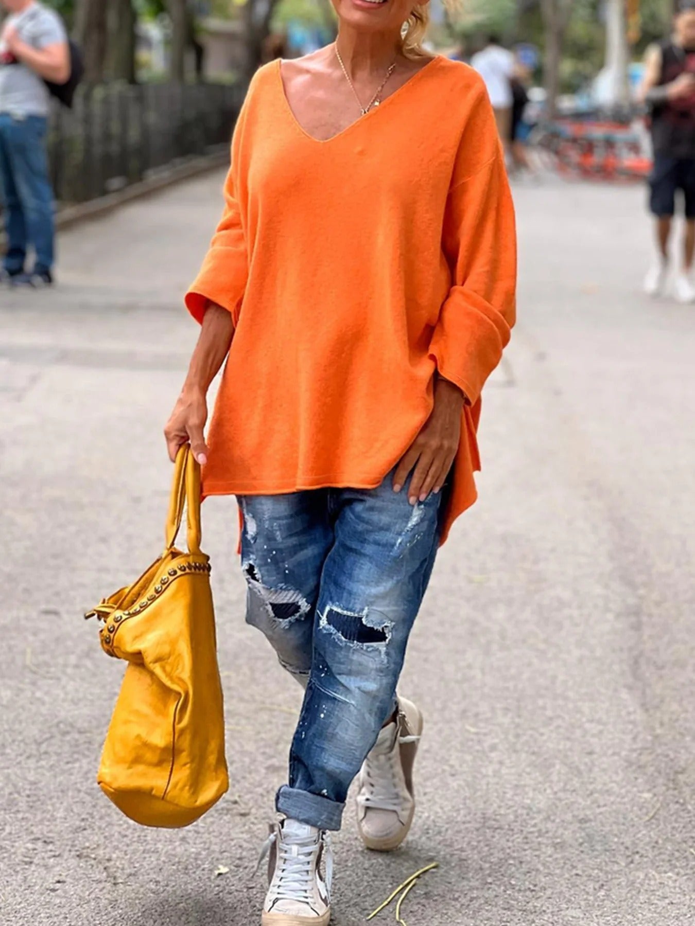 Strikket oversized genser med V-hals