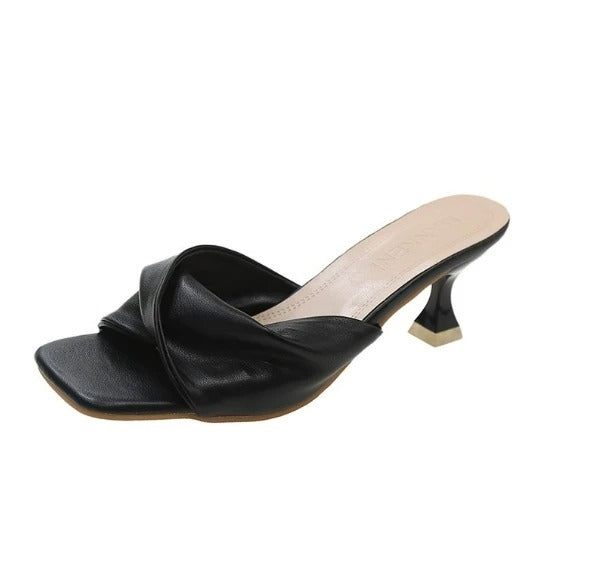 Høyhæl muldyr med spiss tå for kvinner