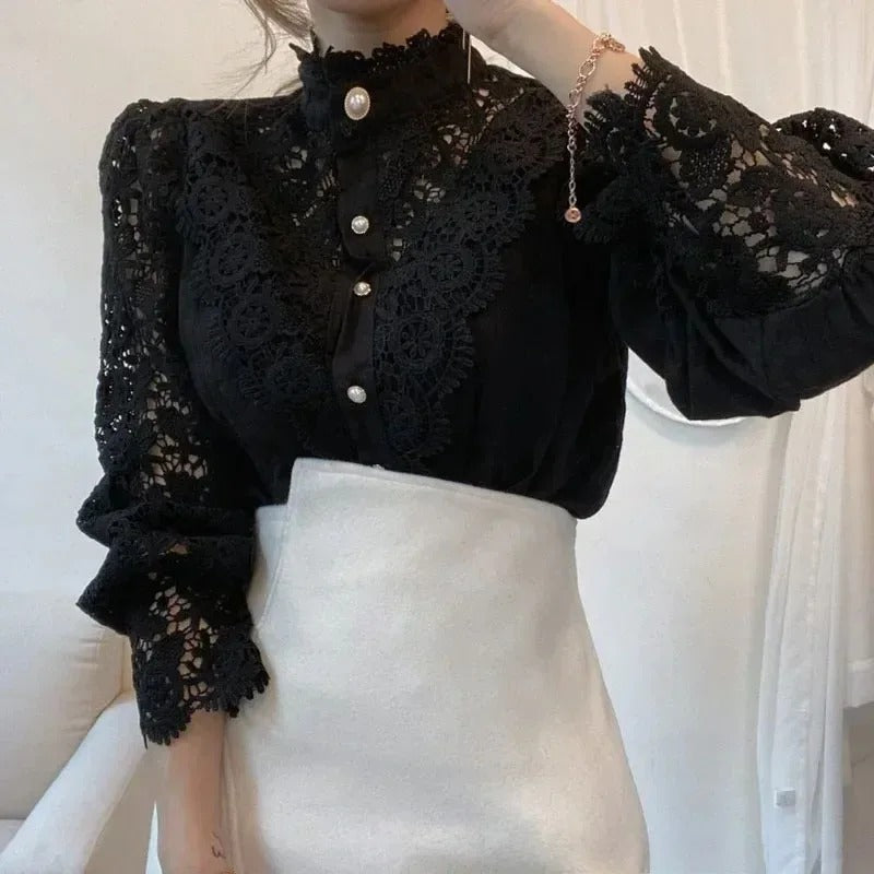 Hul blondebluse for kvinner
