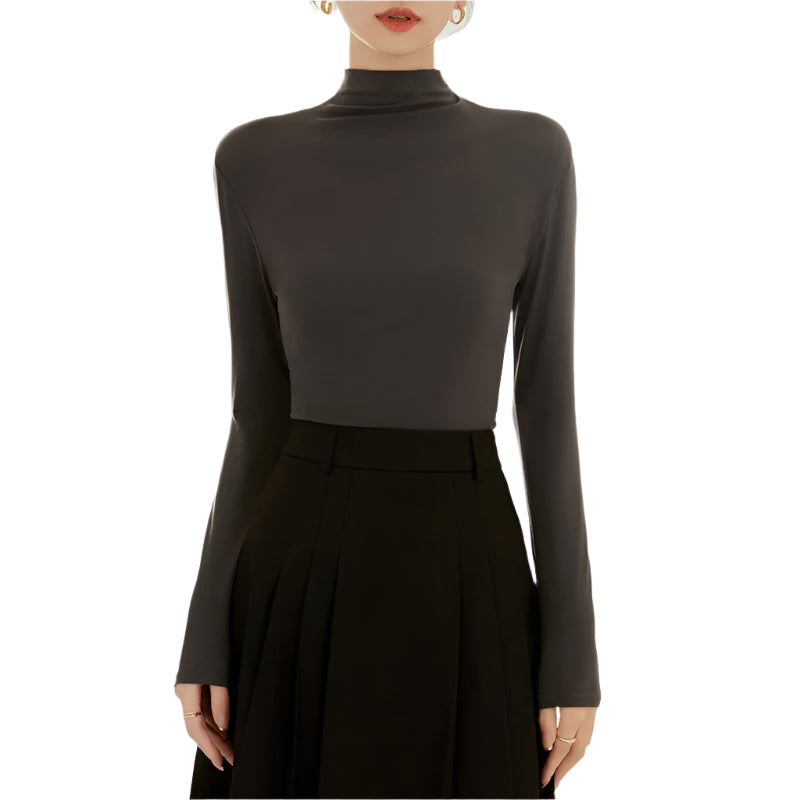 Langermet T-skjorte med høy krage for kvinner