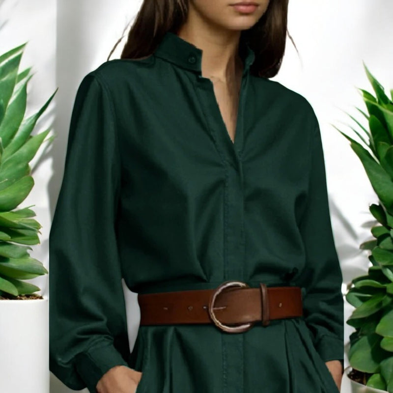 Damebluse med knapper og puffermer