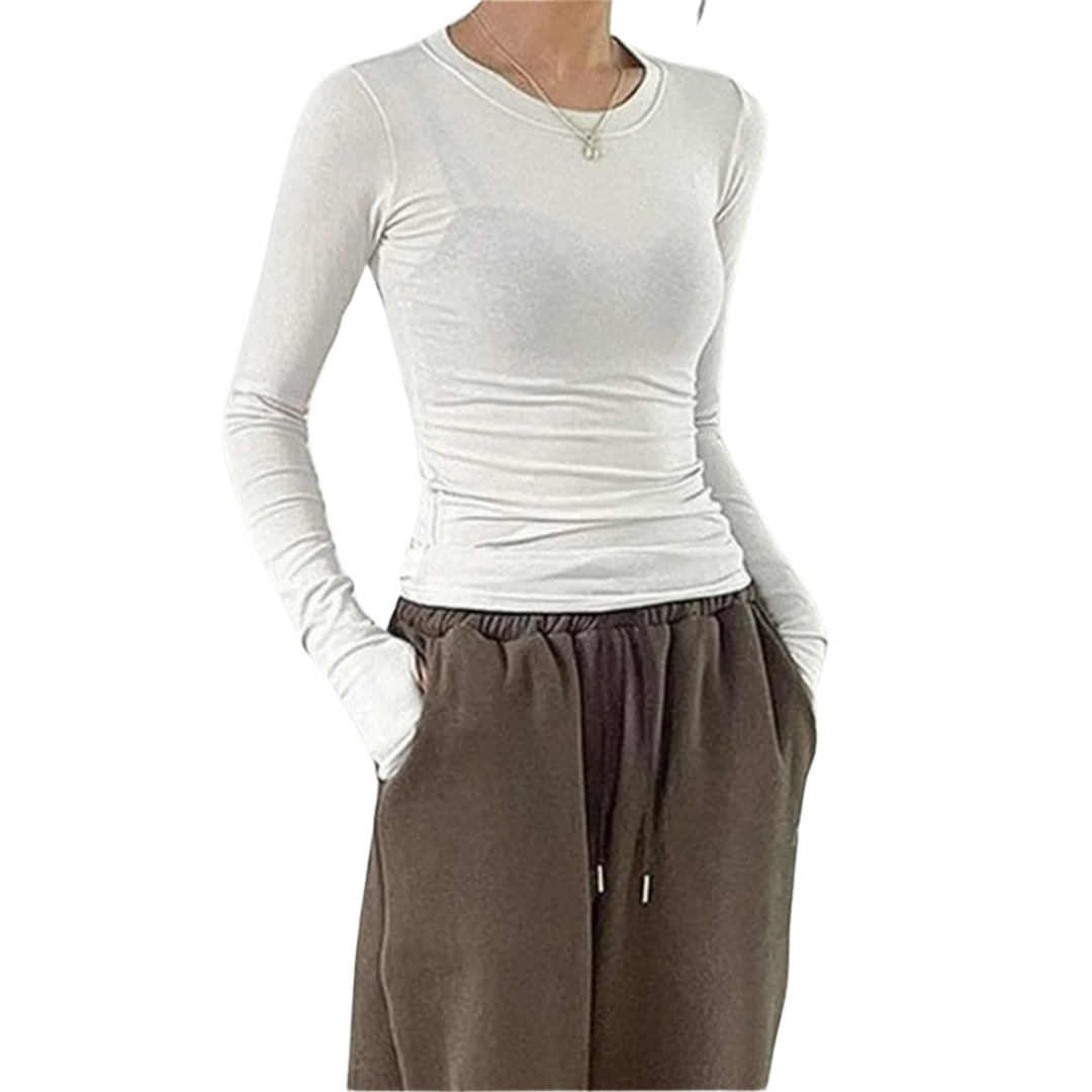 Smaltsittende topper med rund hals for kvinner